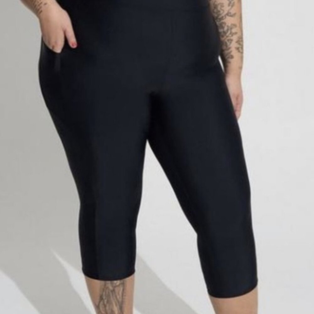 Torrid Black Cropped/Capri Swim Pants W/ Two Pockets Size 2